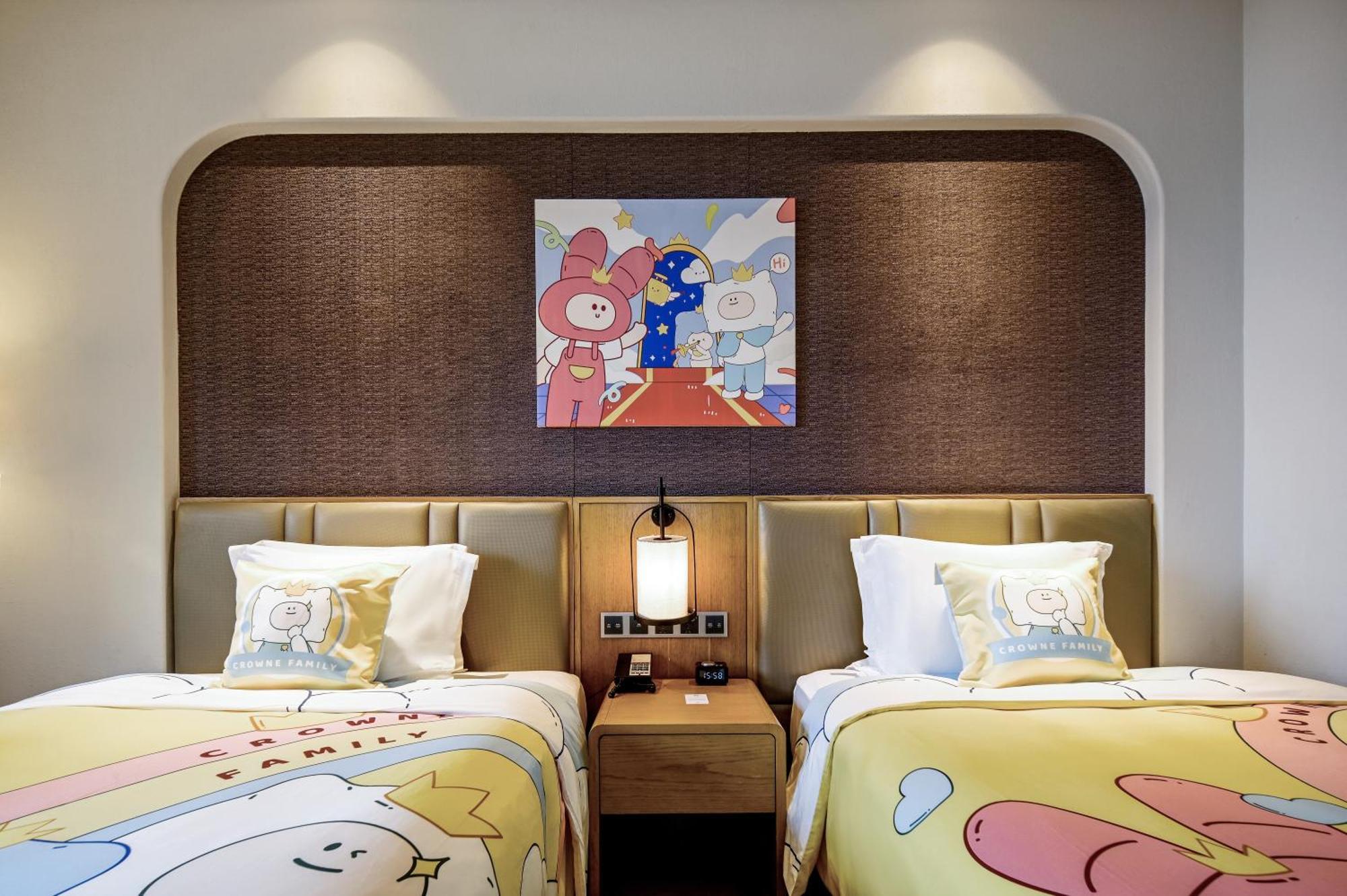 ホテル Crowne Plaza Qingdaoorientalmoviemetropolis By Ihg エクステリア 写真
