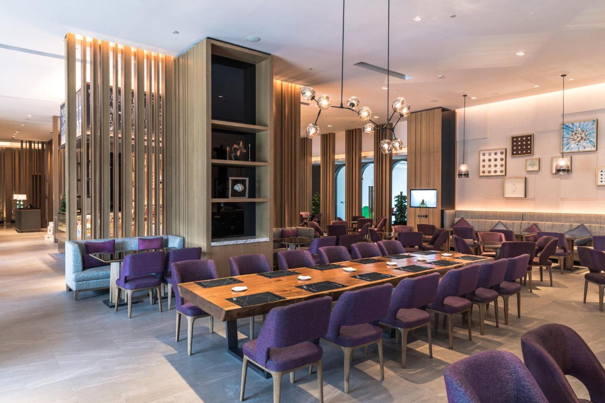 ホテル Crowne Plaza Qingdaoorientalmoviemetropolis By Ihg エクステリア 写真