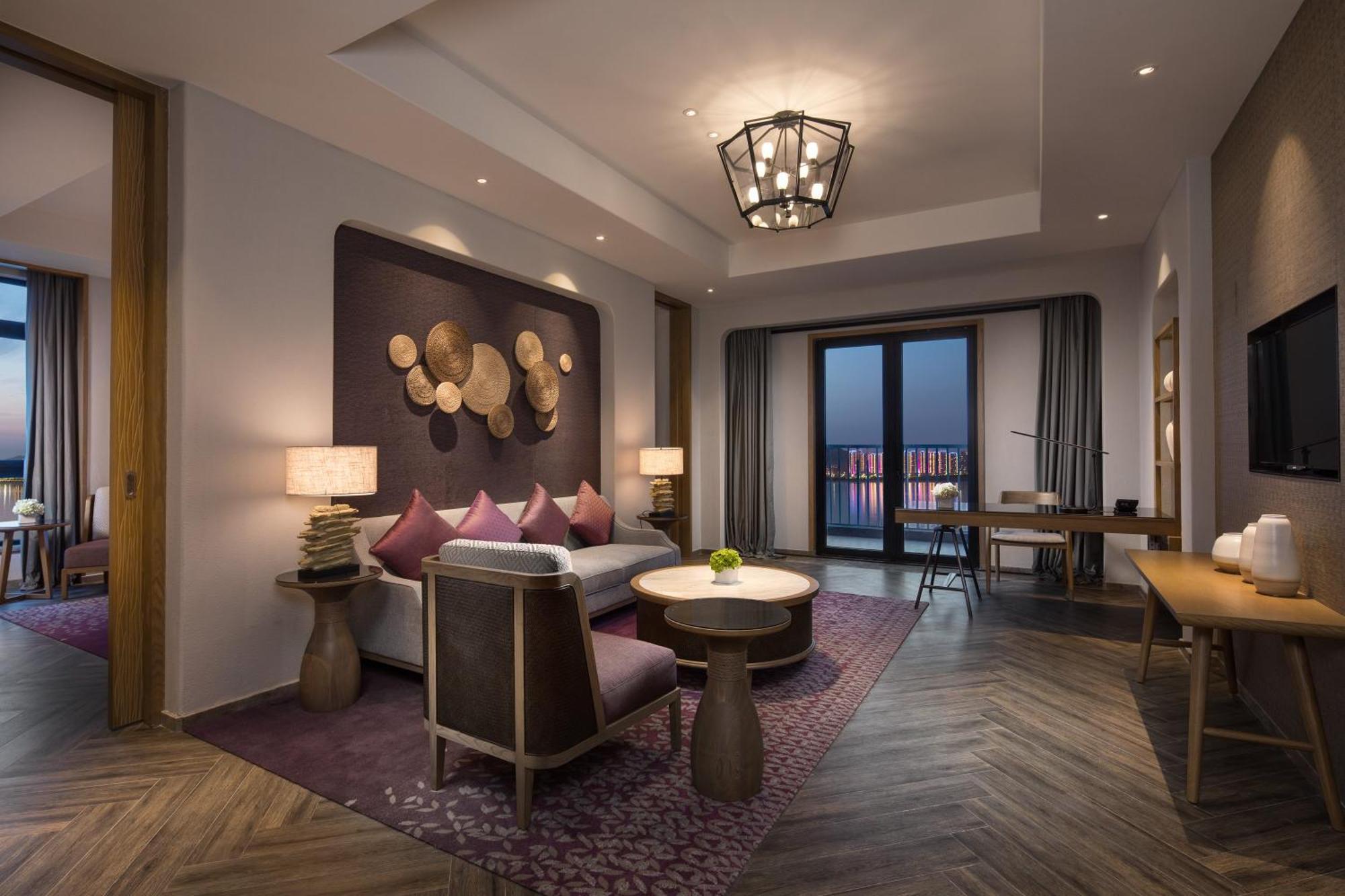 ホテル Crowne Plaza Qingdaoorientalmoviemetropolis By Ihg エクステリア 写真